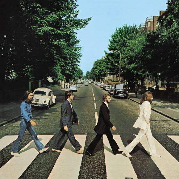  Los seguidores de John Lennon, Paul McCartney, George Harrison y Ringo Starr conmemoran en este mes de julio el 58 aniversario de aquel memorable momento cuando el cuarteto regresaba a su natal Liverpool después de una larga y exitosa gira por Estados Unidos.