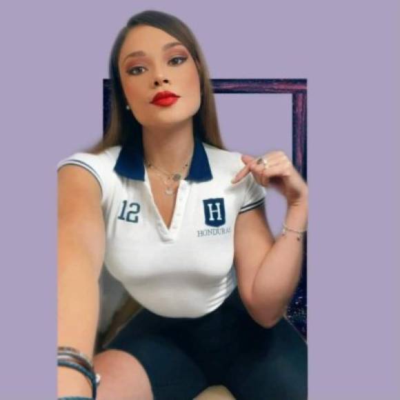 Sirey Morán: La exreina de belleza hoy destaca como periodista en la TV de Honduras.