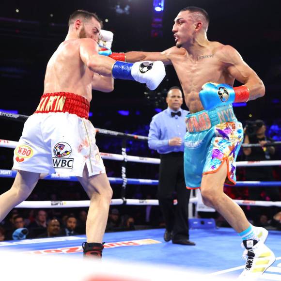 Imágenes de la pelea entre Teófimo López y Sandor Martín en el Madison Square Garden de Nueva York.