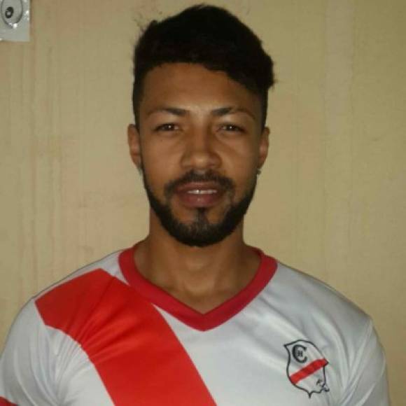 El defensa hondureño Allan Gutiérre ha sido anunciado como nuevo fichaje del Chinandega FC de la Primera División de Nicaragua.