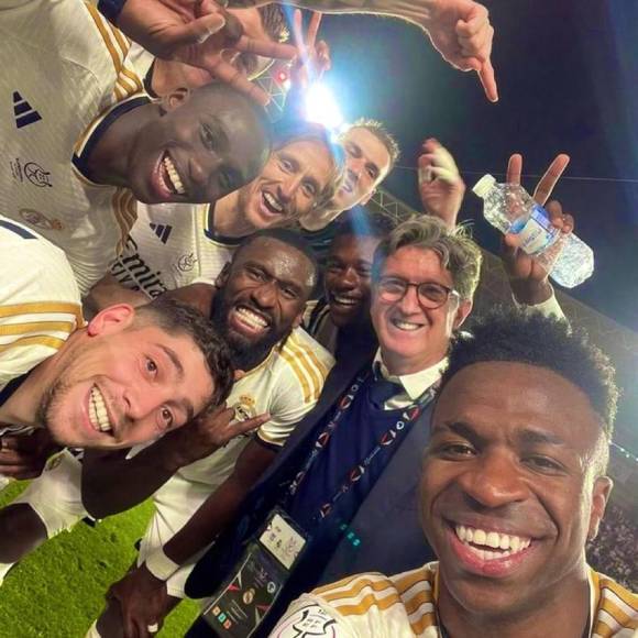 La selfie de los campeones de la Supercopa de España 2024.