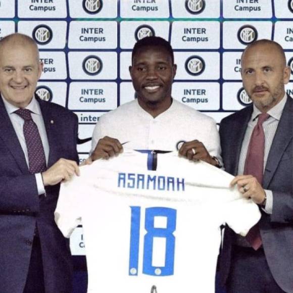 El centrocampista ghanés Kwadwo Asamoah ha sido presentado como nuevo fichaje del Inter de Milán. Firmó hasta el 2021. El ghanés llega libre después de haberse desvinculado de la Juventus de Turín, equipo con el que finalizó contrato el sábado.