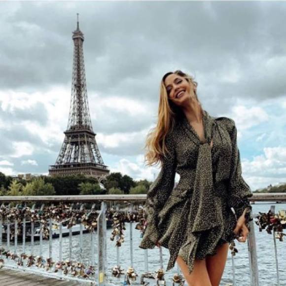 La modelo cubana-croata Natalia Barulích ya habría sido vista con el astro brasileño Neymar en la ciudad de París.