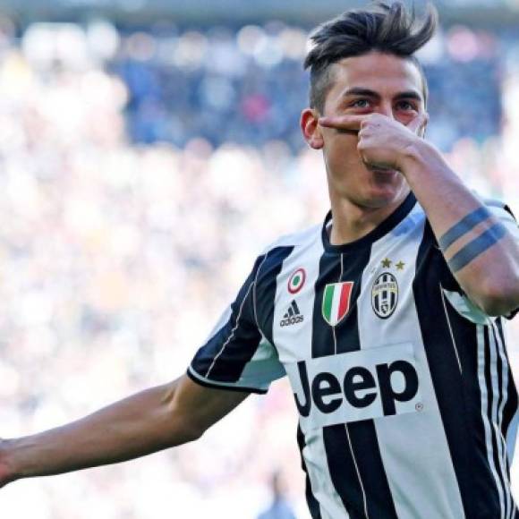 Según señala el Corriere dello Sport, Paulo Dybala continuará en la Juventus la próxima temporada. En los próximos días se producirá una reunión entre club y agente del jugador, que además es su hermano, para asegurar la continuidad de la gran estrella del equipo, siempre envuelto en rumores de traspaso. Foto EFE