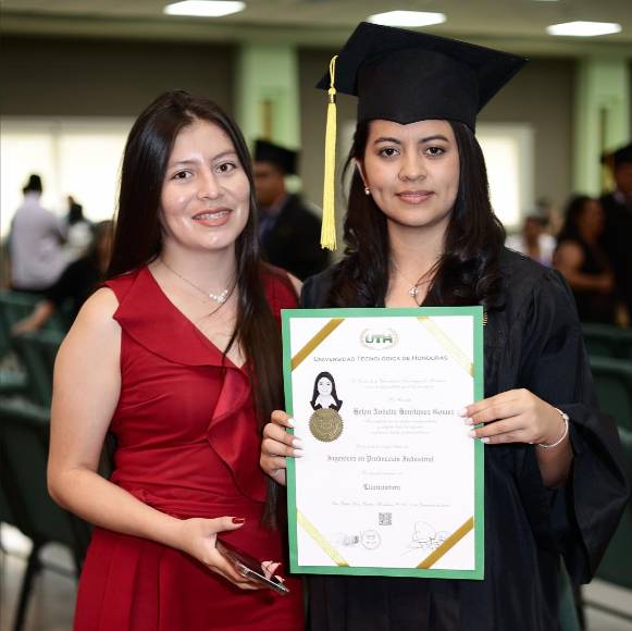 Mariam Henríquez y Nohelia Henríquez