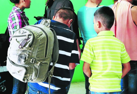 600 escolares hondureños vuelven a clases tras deportación