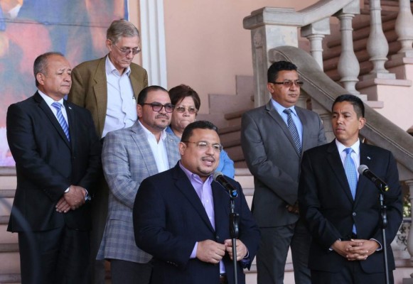 Depuradores viajan a encuentro con el Departamento de Estado