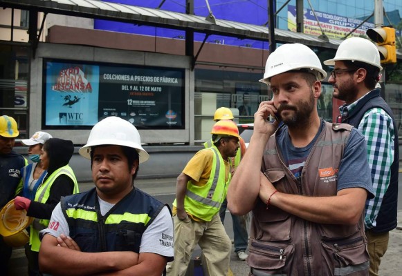 Un fuerte y prolongado sismo de 6.4 sacude Ciudad de México