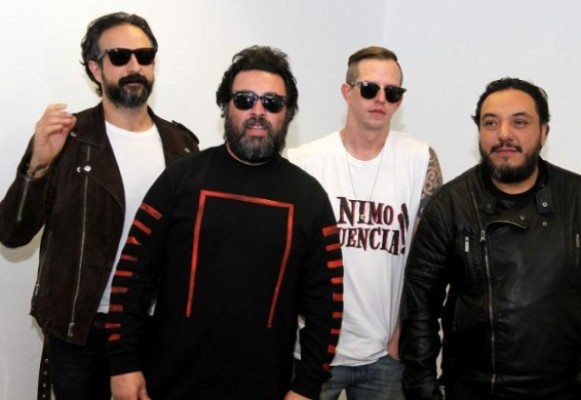 Molotov lanza su explosivo disco 'Agua Maldita”