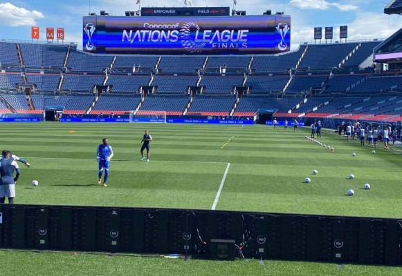 Honduras reconoció cancha del estadio Empower Field y se reporta lista para enfrentar a EUA