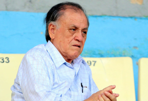 Chelato Uclés, virtual técnico de Marathón