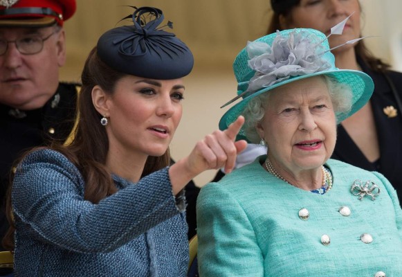 ¿Murió la reina Isabel? El rumor que escandalizó Inglaterra