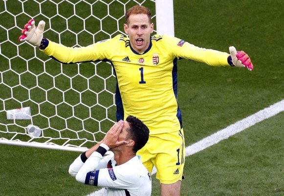 Bajo el arco: La increíble falla de Cristiano Ronaldo en el Portugal - Hungría por la Eurocopa