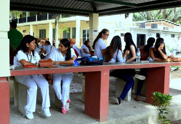 Odontología de Unah-vs regresa a clases