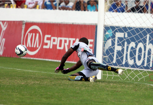 Olimpia se lleva el clásico hondureño y es nuevo líder del torneo
