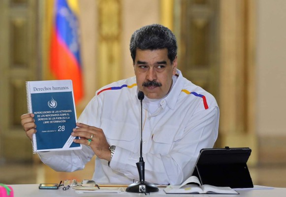 Maduro desafía a EEUU y declara a Guaidó 'prófugo de la justicia'