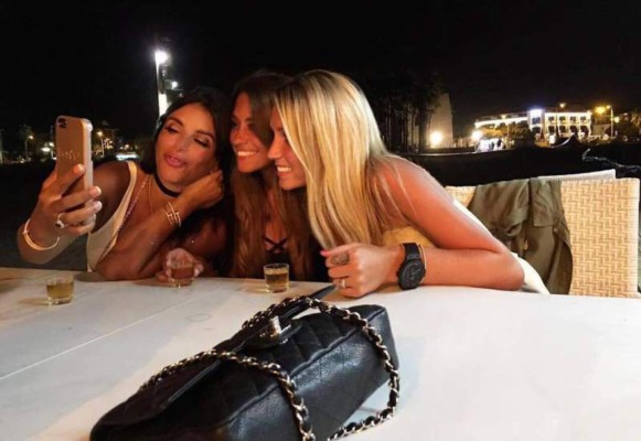 Antonella se fue de fiesta aprovechando la ausencia de Messi