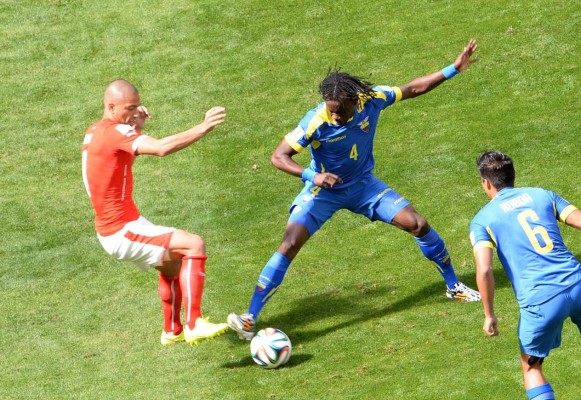 Suiza asesta un duro golpe a Ecuador en el tiempo de descuento 