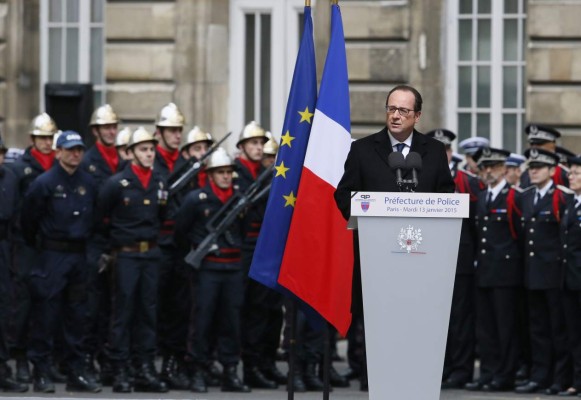 Francia despide a víctimas de los atentados mientras recibe nuevas amenazas de Al Qaeda