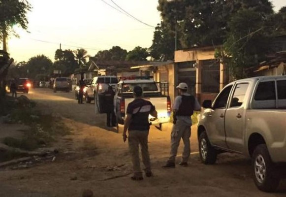 En los allanamientos buscan armas, droga y supuestos mareros.