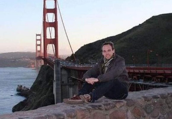 El copiloto del avión Airbus A320, que supuestamente colisionó el aparato de forma voluntaria en los Alpes franceses, fue identificado por los investigadores franceses como Andreas Lubitz.
