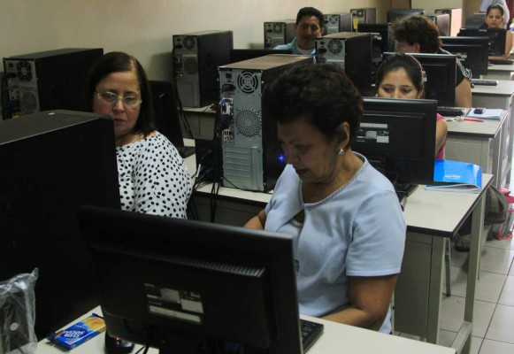 Por auge de 'call centers” cada vez hay más sampedranos aprendiendo inglés