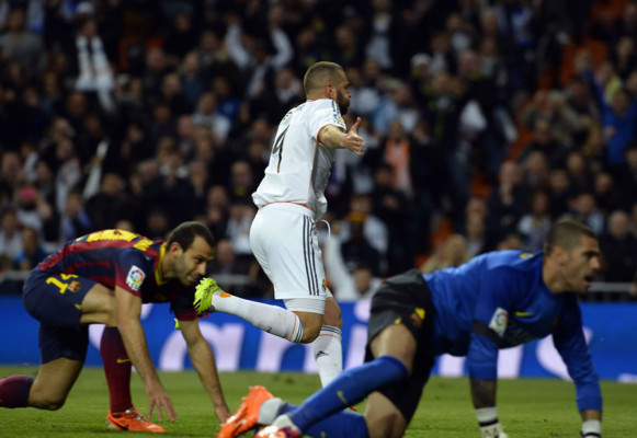 Messi resucita al Barça y lo reengancha a la lucha por el título