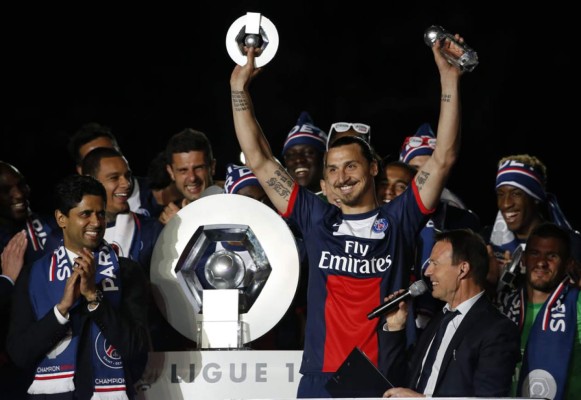 El PSG finaliza la temporada goleando y celebrando con el título