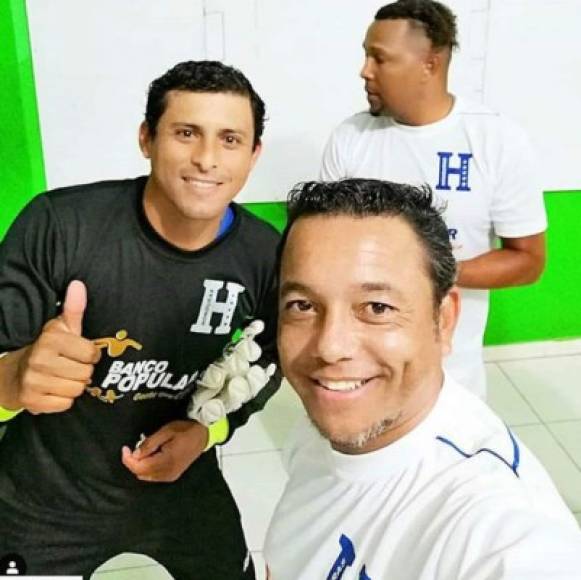 Noel no olvida al fútbol y a sus amigos y en algunos momentos comparte con algunos exseleccionados hondureños. Recientemente estuvo con figuras como Danilo Turcios y Carlos Pavón en Juticalpa.