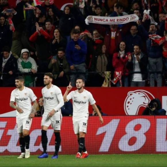Sevilla's Moroccan forward Youssef En-Nesyri celebrates after scoring a goal during the Spanish league football match between Sevilla FC and Cadiz CF at the Ramon Sanchez Pizjuan stadium in Seville on January 23, 2021. (Photo by CRISTINA QUICLER / AFP)