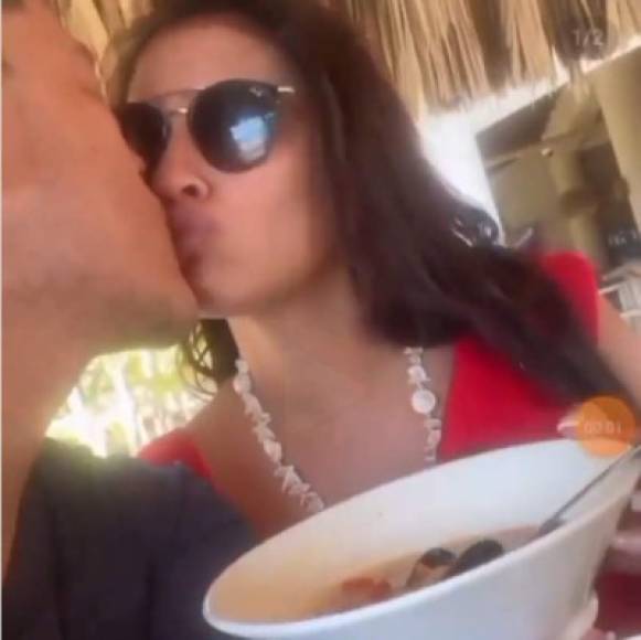 Esta es una de las capturas virales de Alejandra Rubio y su nueva pareja. <br/>
