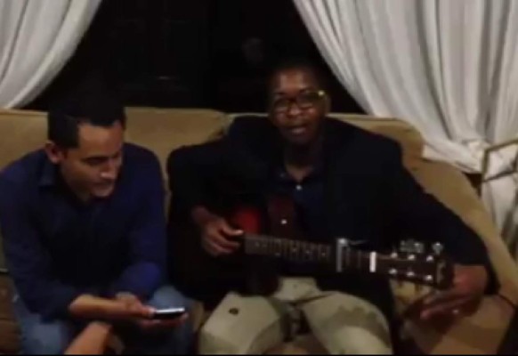 Darío Welcome agradece cantando a Dios por su éxito