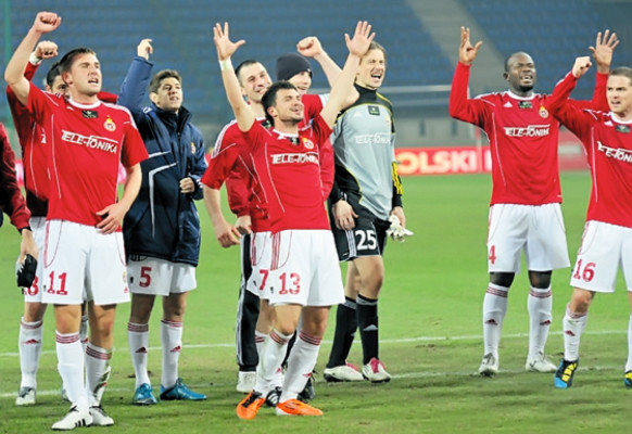 Lierse y 'Muma' siguen luchando por no descender
