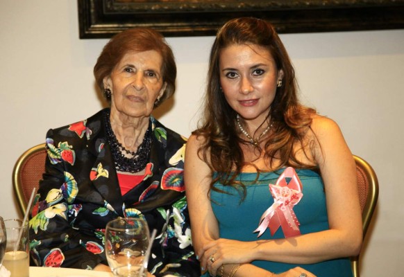Elena y Karina Jaar.