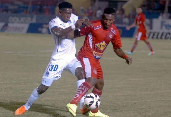 Olimpia saca un punto ante Vida