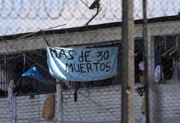 Motín en cárcel de Bogotá deja 23 muertos y 90 heridos