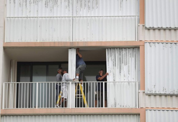 Evacúan 1.5 millones de personas en el sureste de EUA por Matthew