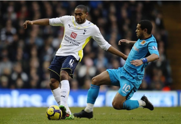 Hendry Thomas expulsado y el Wigan vuelve a sonreír