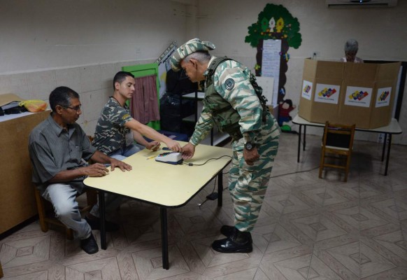 Maduro consolida su golpe a la democracia en Venezuela