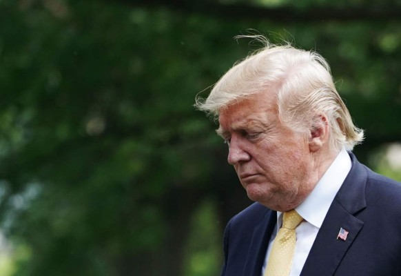 Trump defiende su inocencia tras explosiva declaración de Mueller