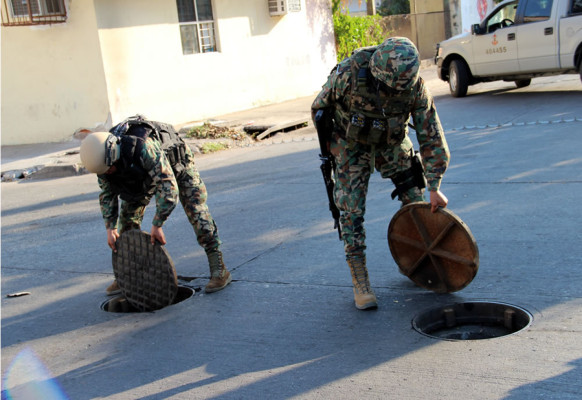 Capos del cártel de Sinaloa se escapan por las alcantarillas