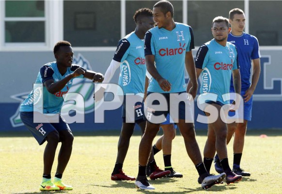 La Selección de Honduras se relaja al ritmo del grupo Niche