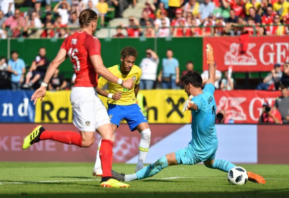 Brasil golea a Austria en último amistoso previo al Mundial y con un genial Neymar