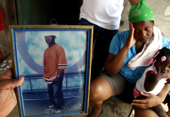 Joven garífuna muere al caer de una lancha en La Ceiba
