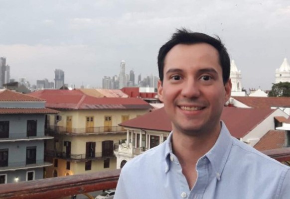 Emprendedor tecnológico requiere ayuda tras sufrir aneurisma