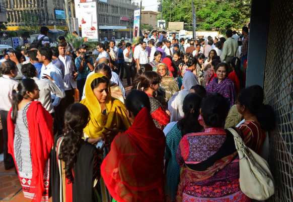 Sismo de 7.7 grados sacude a Pakistán