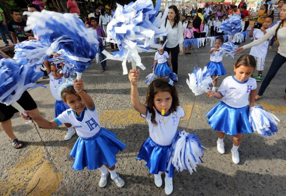 Los pequeños celebran ya la Independencia de Honduras