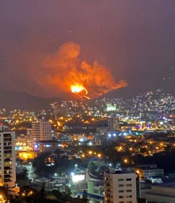 El incendio pudo ser observado a gran distancia y se registro a pocos kilómetros de la Basílica de Suyapa.