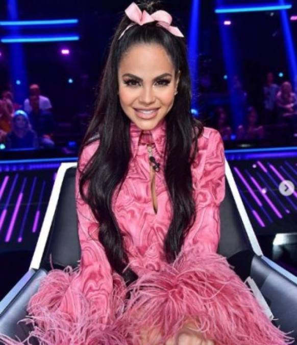 Actualmente Natti Natasha es parte del jurado en el reality musical 'Reina de la Canción' que se transmite todos los domingos por Univisión, programa al cual Anuel AA llegó como invitado especial.