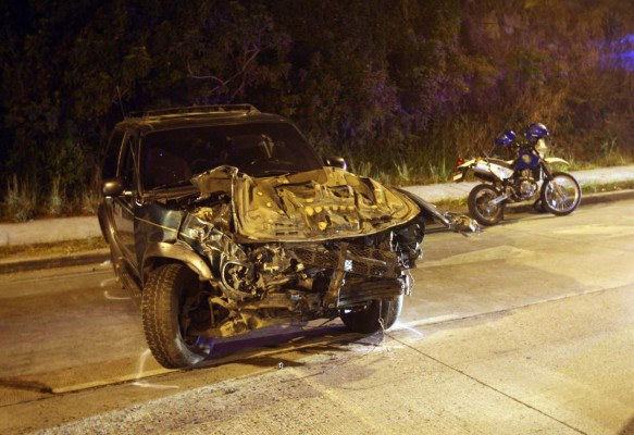Accidente vehicular deja dos personas muertas y 4 heridas en Tegucigalpa